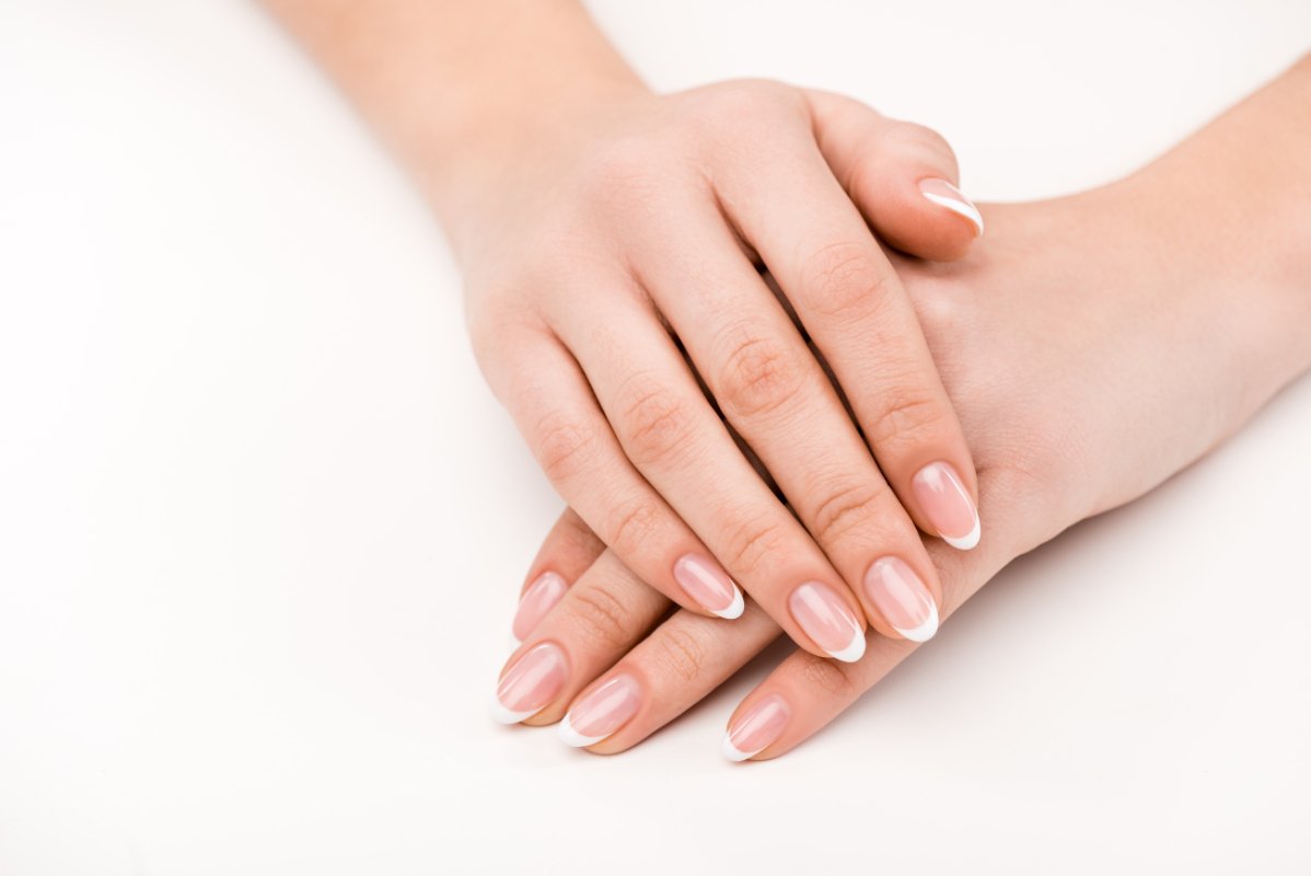 NATA-mobile-nail-service-in-calgary-natural-gel-manicure-french-nails